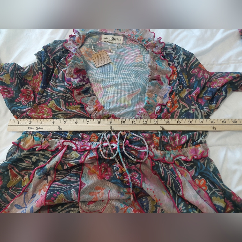 NATURAL LIFE Sierra Ruffle Mesh Top, Green Painterly Vines, Size Medium - Picture 8 of 12